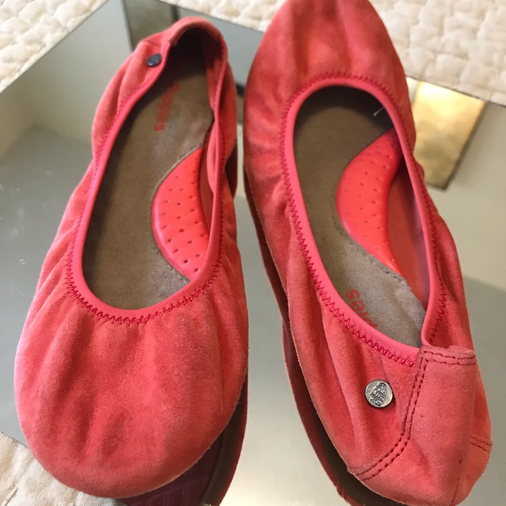 Hush puppies peach suede flats